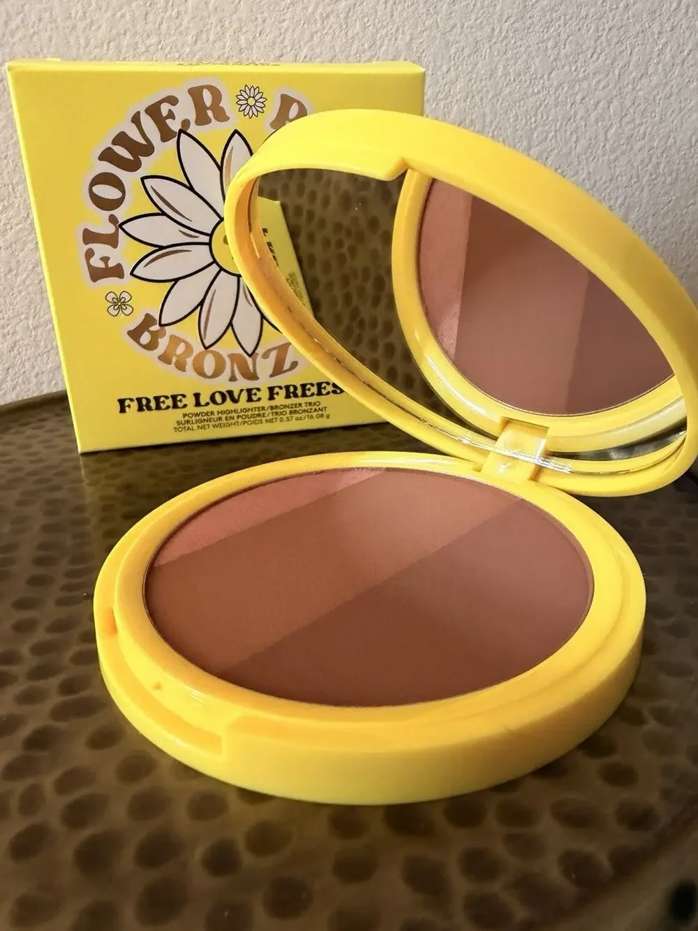 Trio Cosmetics Flower Power Bronzer Free Love Freesia Face Palette